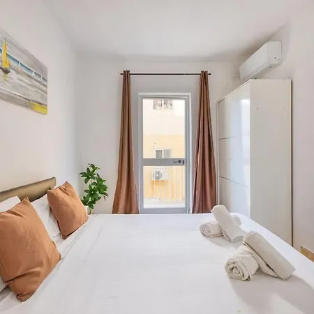 Apartment Modern 2Br Apartment, Sleeps 5 Near Stunning Bay