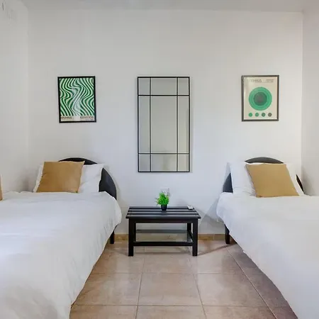 Modern 2Br Apartment, Sleeps 5 Near Stunning Bay Is-Sellum