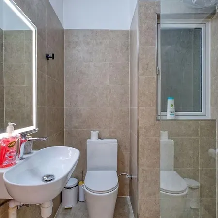 Apartment Modern 2Br Apartment, Sleeps 5 Near Stunning Bay Is-Sellum